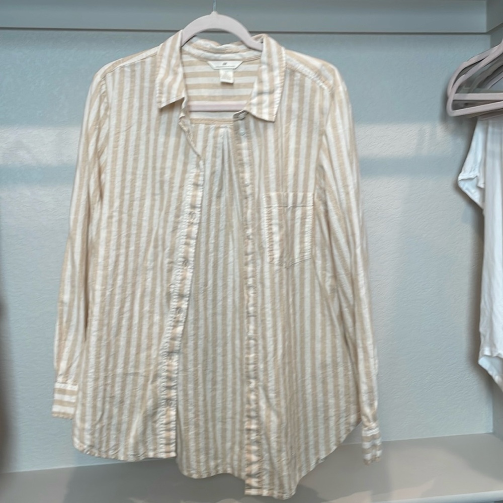 H&M button down shirt